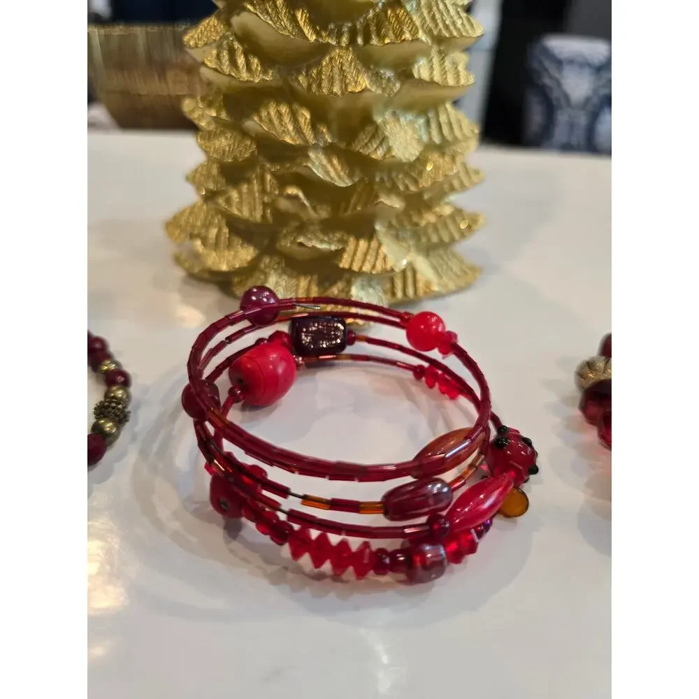 Bulk red bracelets used